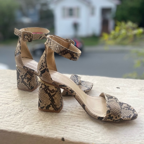 Bershka snake skin print block heels size 7 /37 - Picture 5 of 5